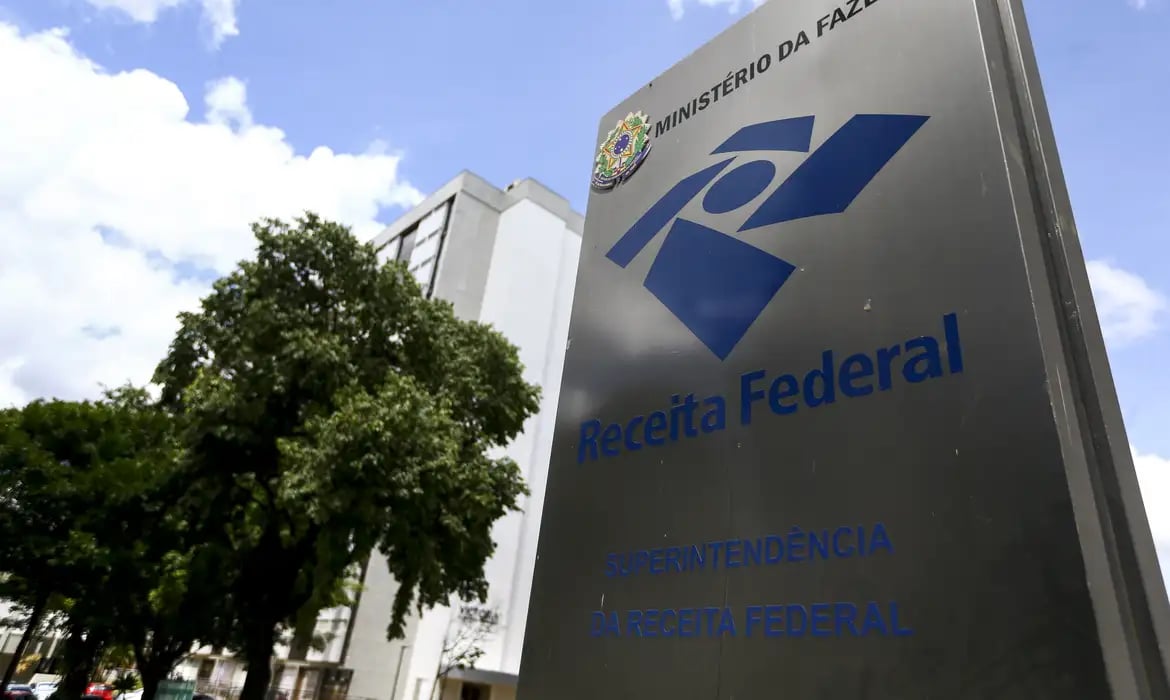 Receita Federal: novo cronograma da reforma tributária amplia prazo para o Simples Nacional